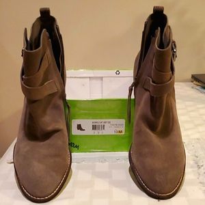 brand new Sam Edelman suede ankle boot